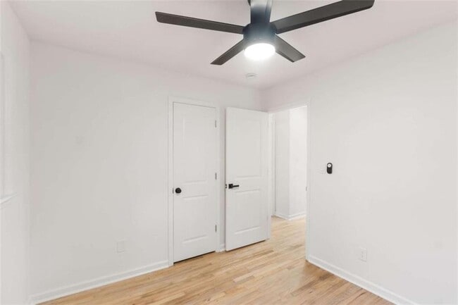 Building Photo - 6048 Blackhawk Trail SE