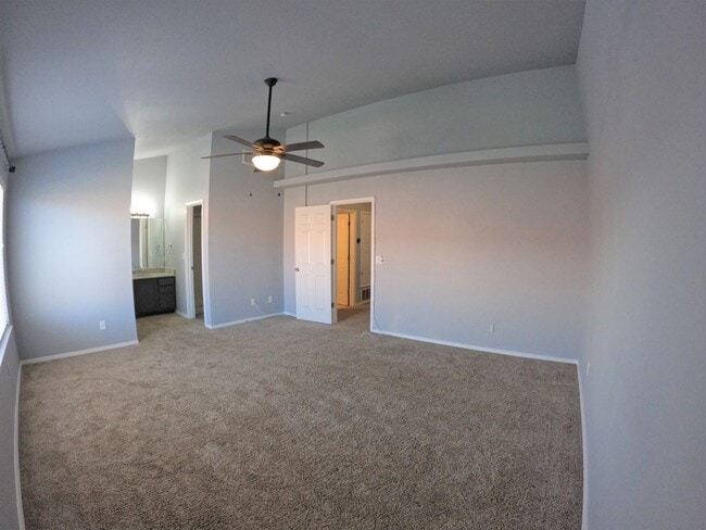 Building Photo - 3867 Thurston Ct