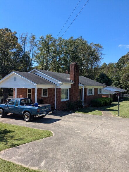 Building Photo - 3815 Powerhouse Rd