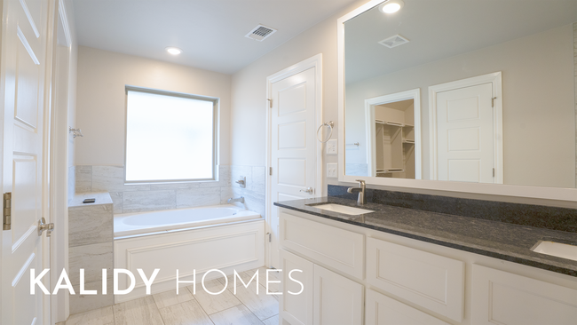 Building Photo - 12500 Elba Dr