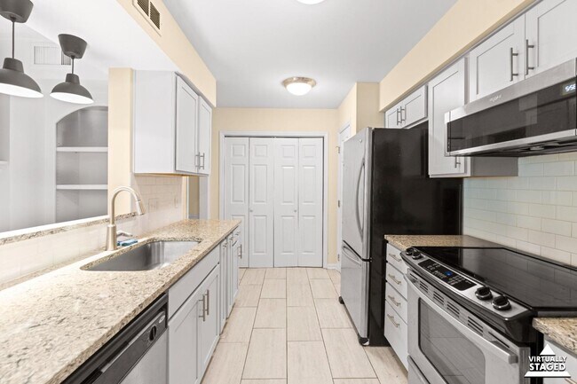 Building Photo - 3505 Colony Crossing Dr