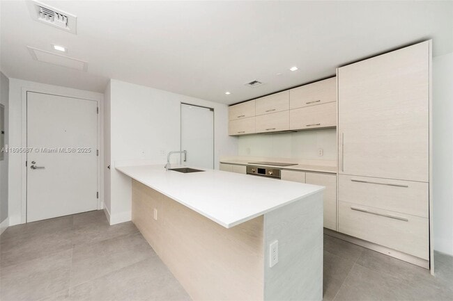 Building Photo - 1300 S Miami Ave