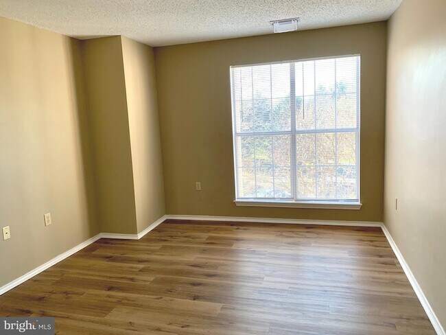 Building Photo - 21033 Timber Ridge Terrace