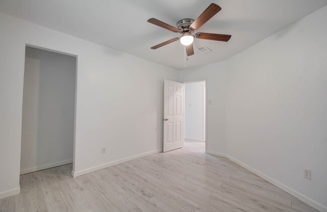 Building Photo - 309 Donatto Dr
