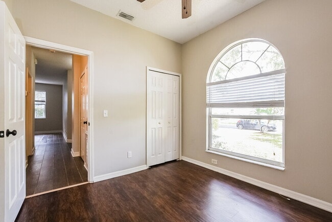 Building Photo - 12720 Woodbury Glen Dr