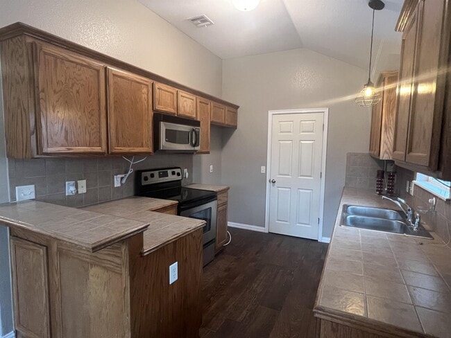 Building Photo - 15920 Korie Dr