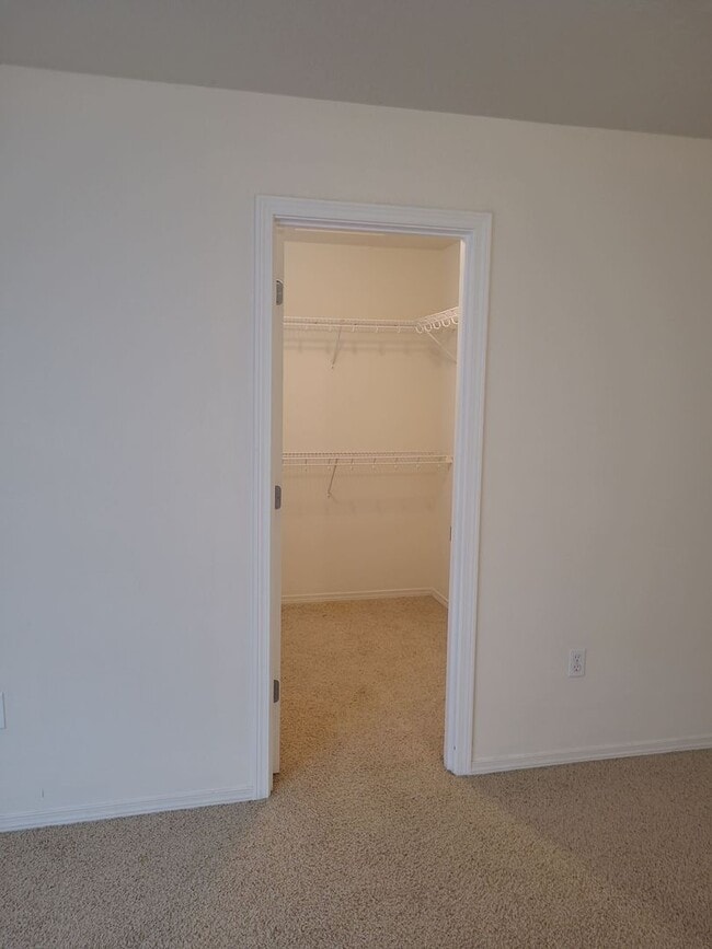 Building Photo - 4 Bedroom with Garage on a Corner Lot