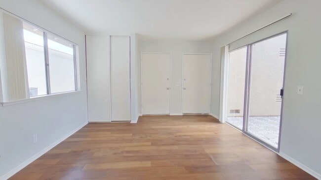 Building Photo - Available July 1, 2025!  A SFR for under $...