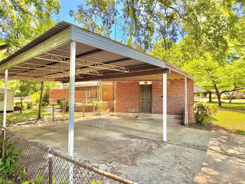 Building Photo - 804 Hillman St