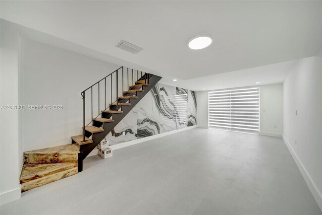 Building Photo - 1083 W 38th St