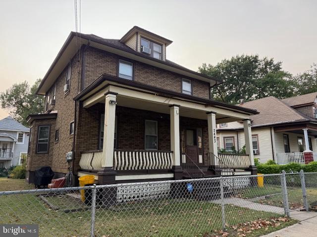 Primary Photo - 2443 39th St