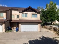 Building Photo - Beautiful & Spacious 2-Bedroom, 3-Bath Tow...