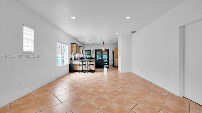 Building Photo - 2271 SW 25th St