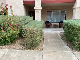 Building Photo - 1440 N Idaho Rd