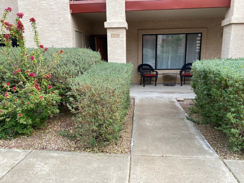 Primary Photo - 1440 N Idaho Rd