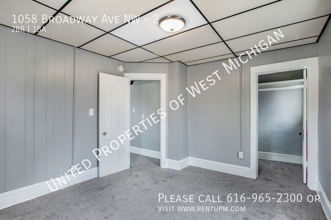 Building Photo - Available Now | 2 Bedroom 1 Bathroom in th...