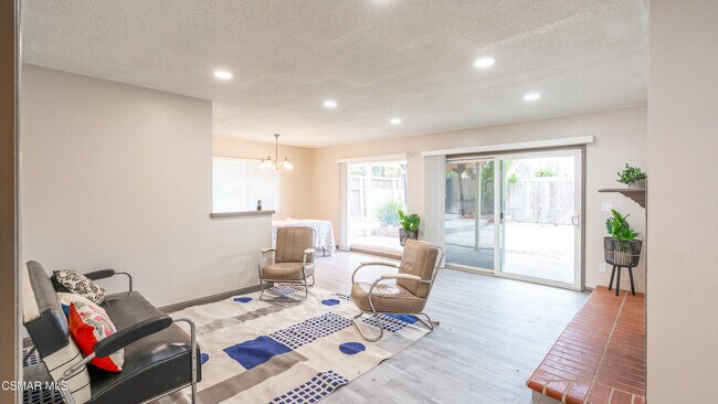 Building Photo - 5901 Hanna Ave