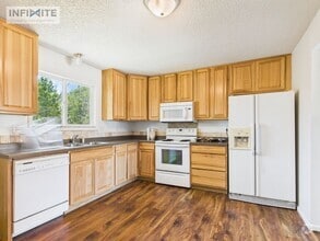 Building Photo - Ready for New Life!