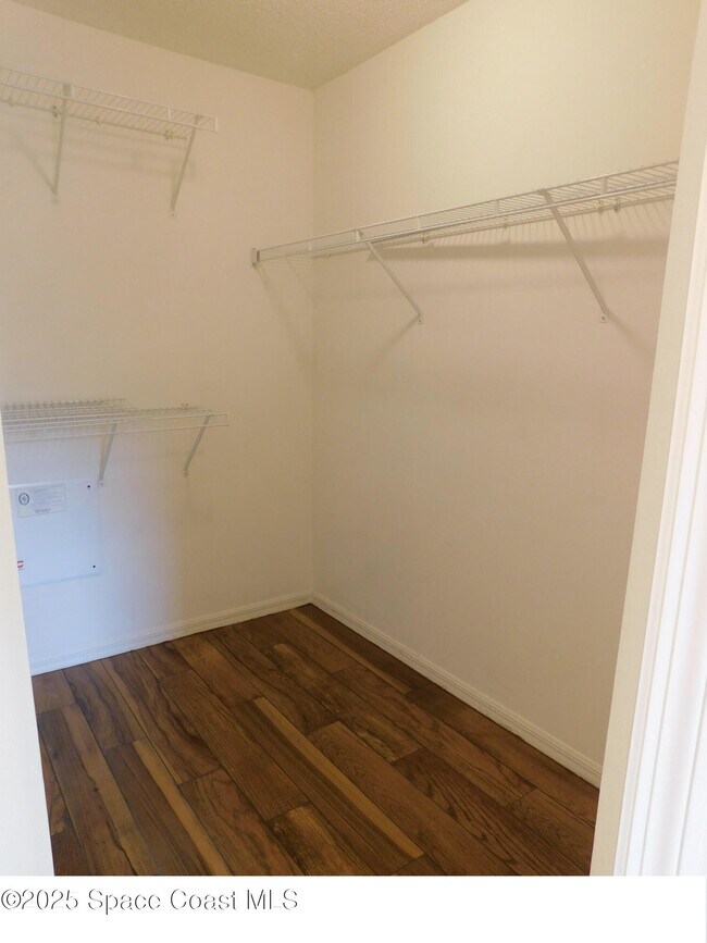 Building Photo - 4115 Barna Ave