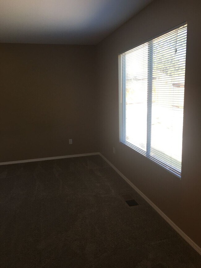 Building Photo - 3 bed/2 Bath House in Sparks