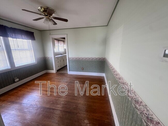 Building Photo - 75 Avalon Ave