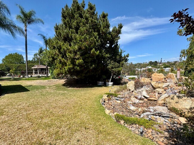 Building Photo - Upgraded, Charming House in La Mesa 2Bd/1Ba, Attached Garage, Large Backyard