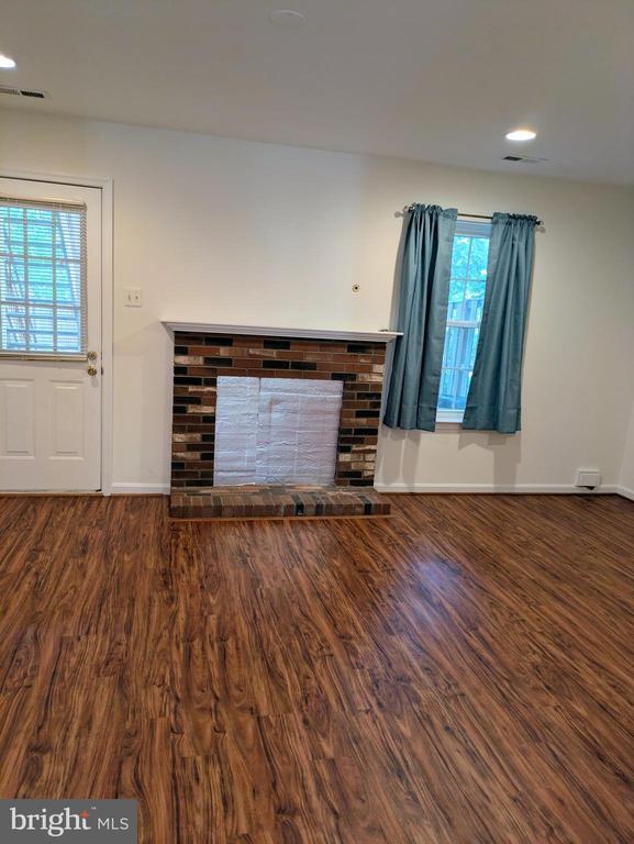 Building Photo - 2502 Clover Field Cir