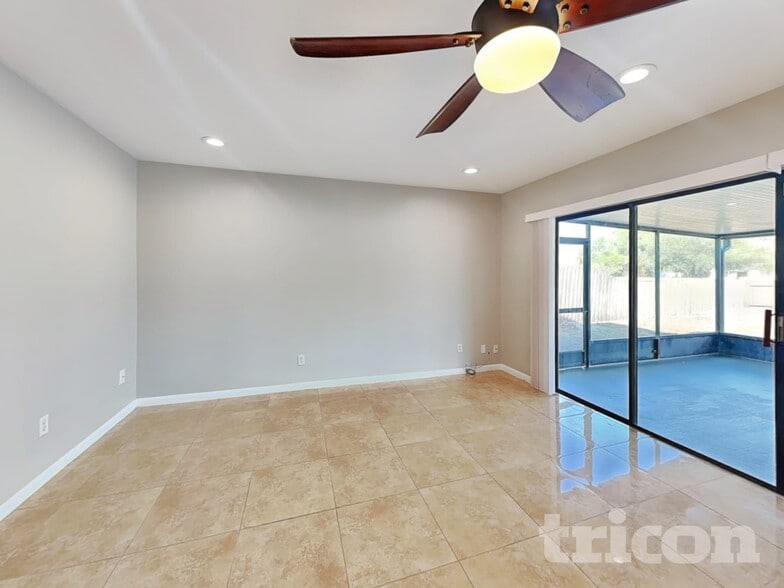 Building Photo - 16511 W Course Dr