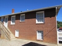 Building Photo - 417 E Front St