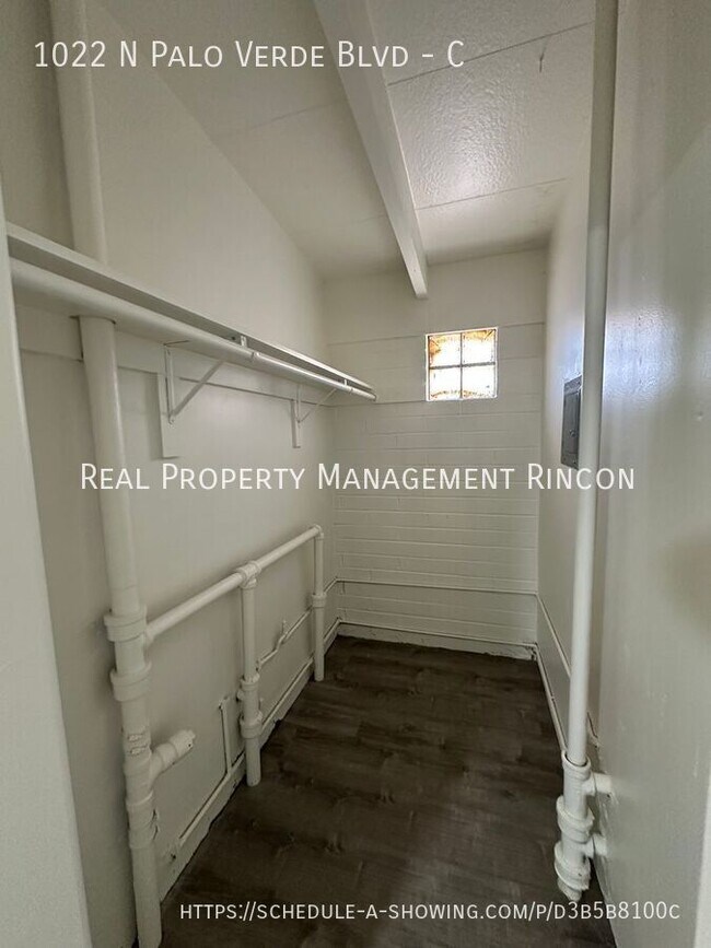 Building Photo - 1022 N Palo Verde Blvd