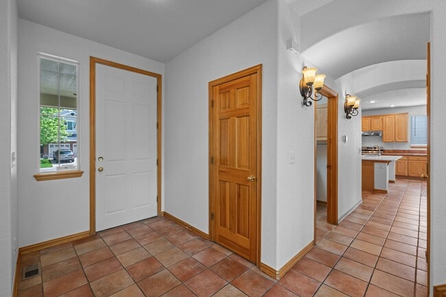 Building Photo - 10197 S Fairgate Way