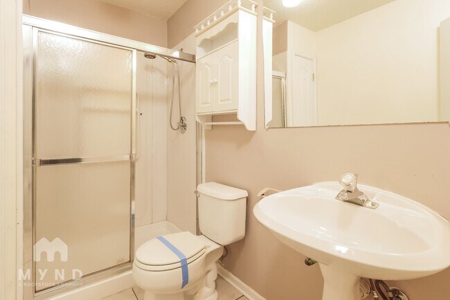 Building Photo - 911 McIntosh Cir