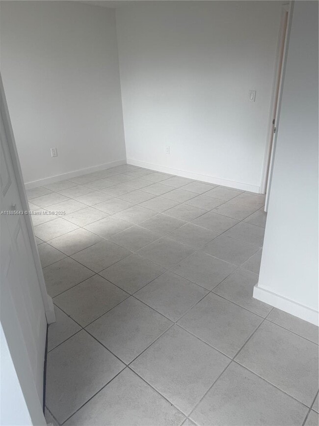 Building Photo - 8585 NW 6th Ln