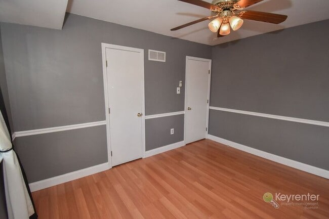 Building Photo - 2585 Jean Dr