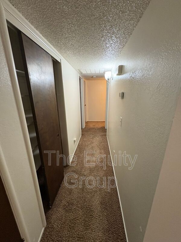 Building Photo - 2516 S Memory St