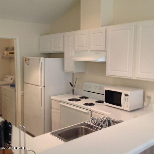 Building Photo - 2223 Locksley Woods Dr