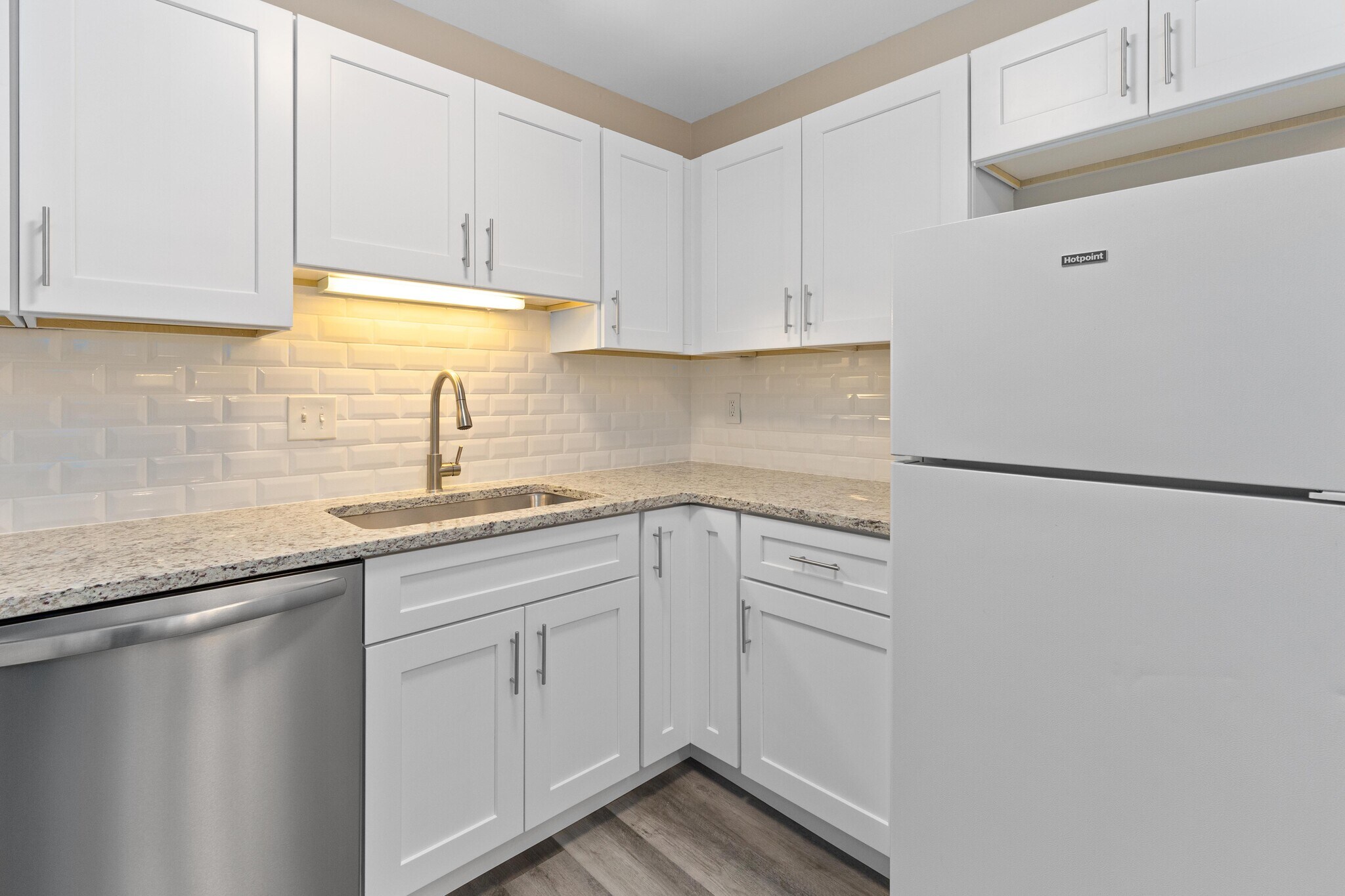 Building Photo - 1545 Cherboneau Pl