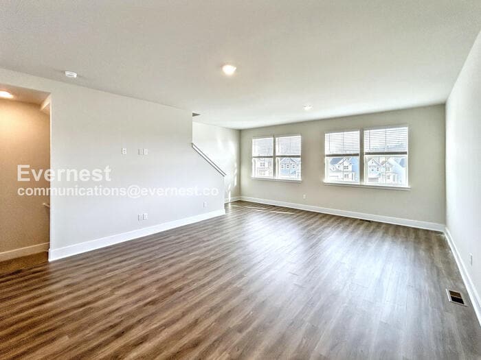 Building Photo - 191 Sioux Lp