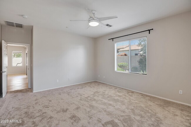 Building Photo - 3255 E Castanets Dr