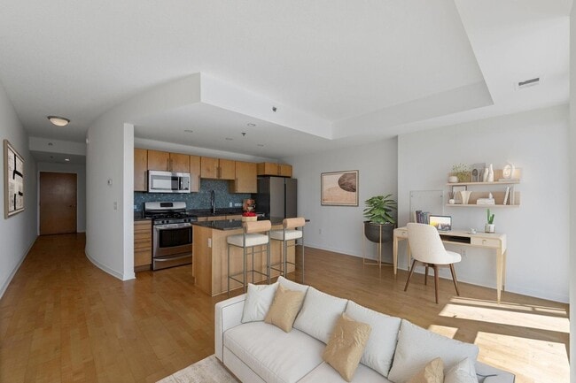 Building Photo - 929 Portland Ave