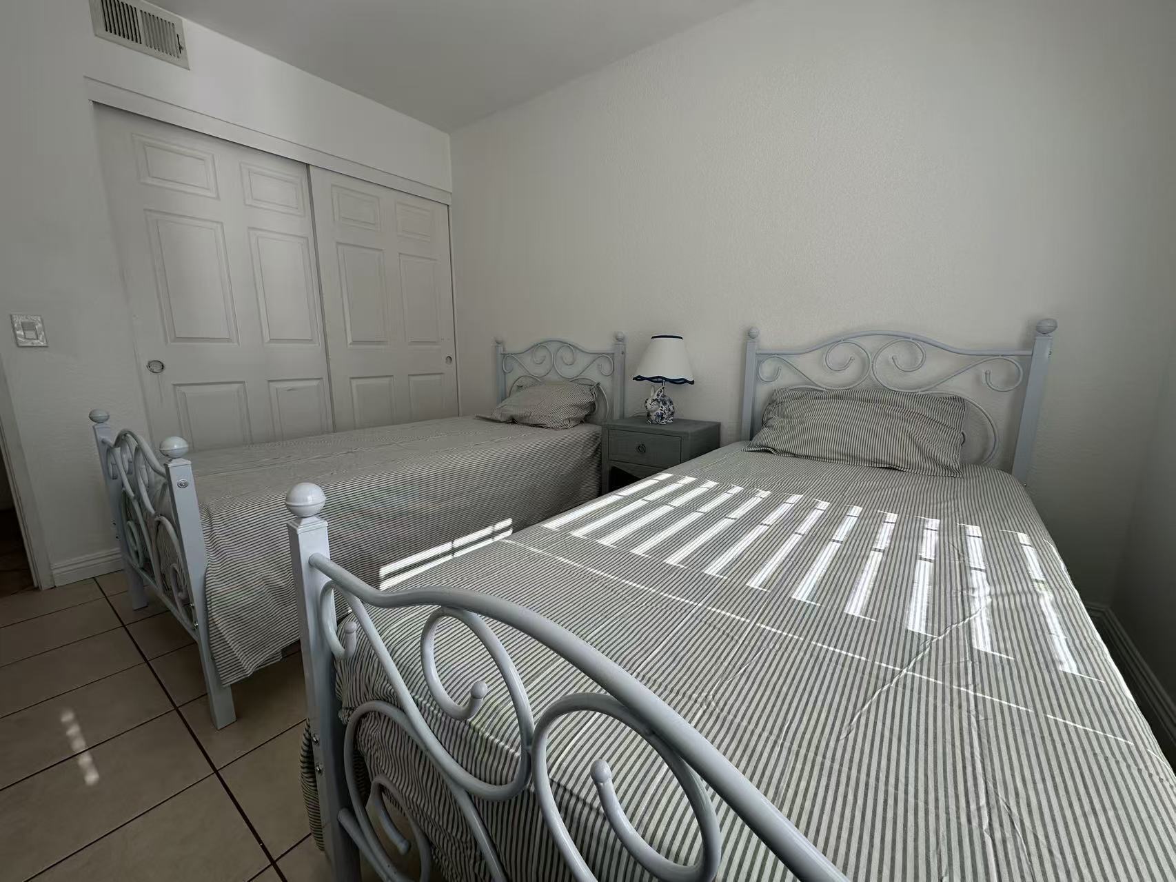 Building Photo - 13422 Parkview Ter