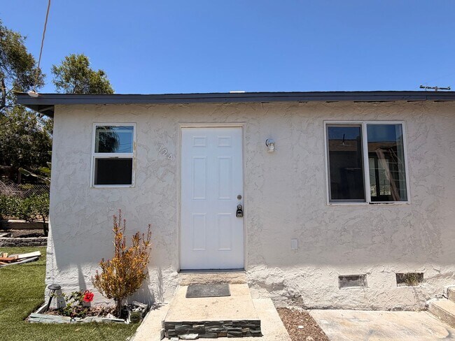 Building Photo - Studio for Rent – San Diego