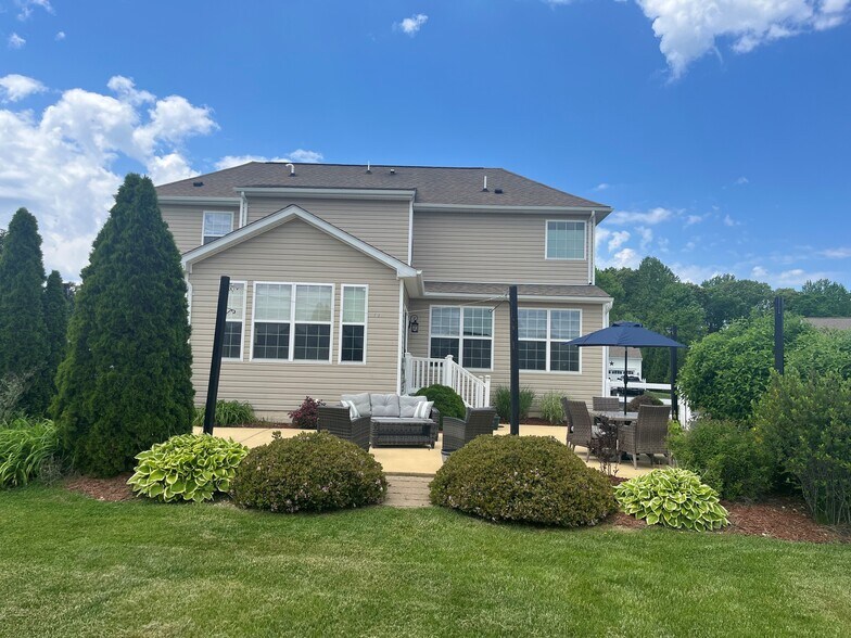 Building Photo - 24889 Rivers Edge Rd