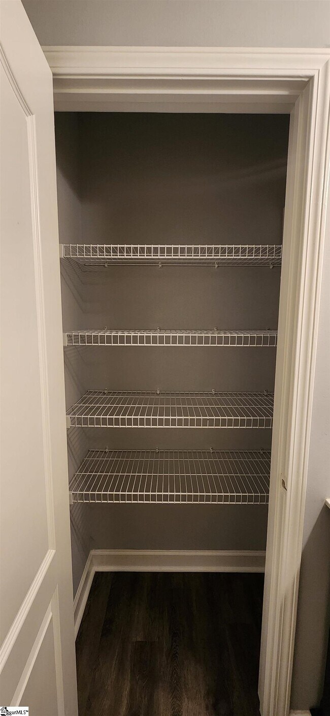 Building Photo - 152 Middleton Park Ln