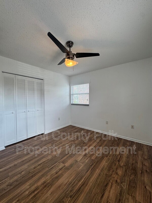 Building Photo - 1920 E Edgewood Dr