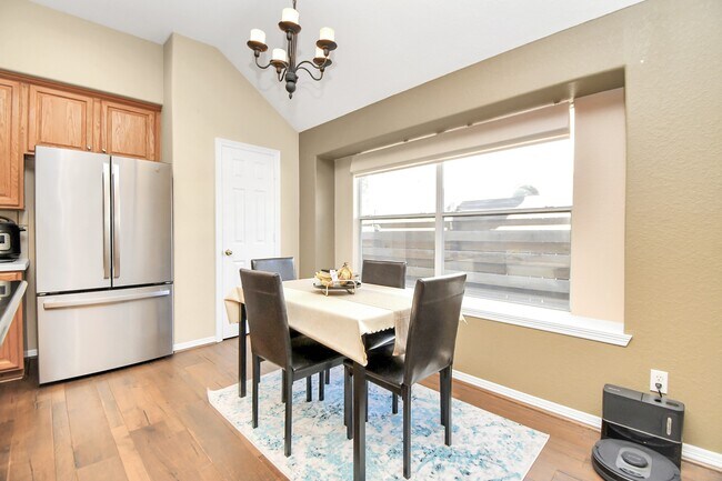 Building Photo - 3506 Paluxy Cir