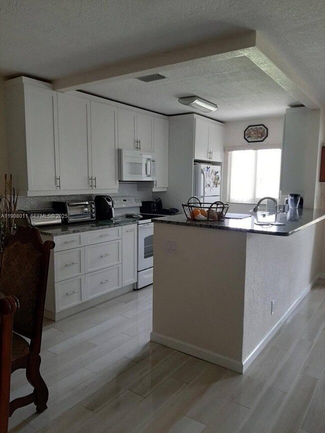 Building Photo - 14235 Nesting Way