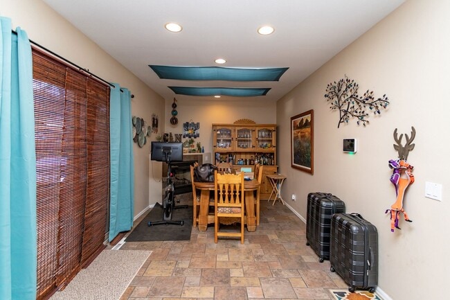 Building Photo - Single Family Rancher in Garden Ranch