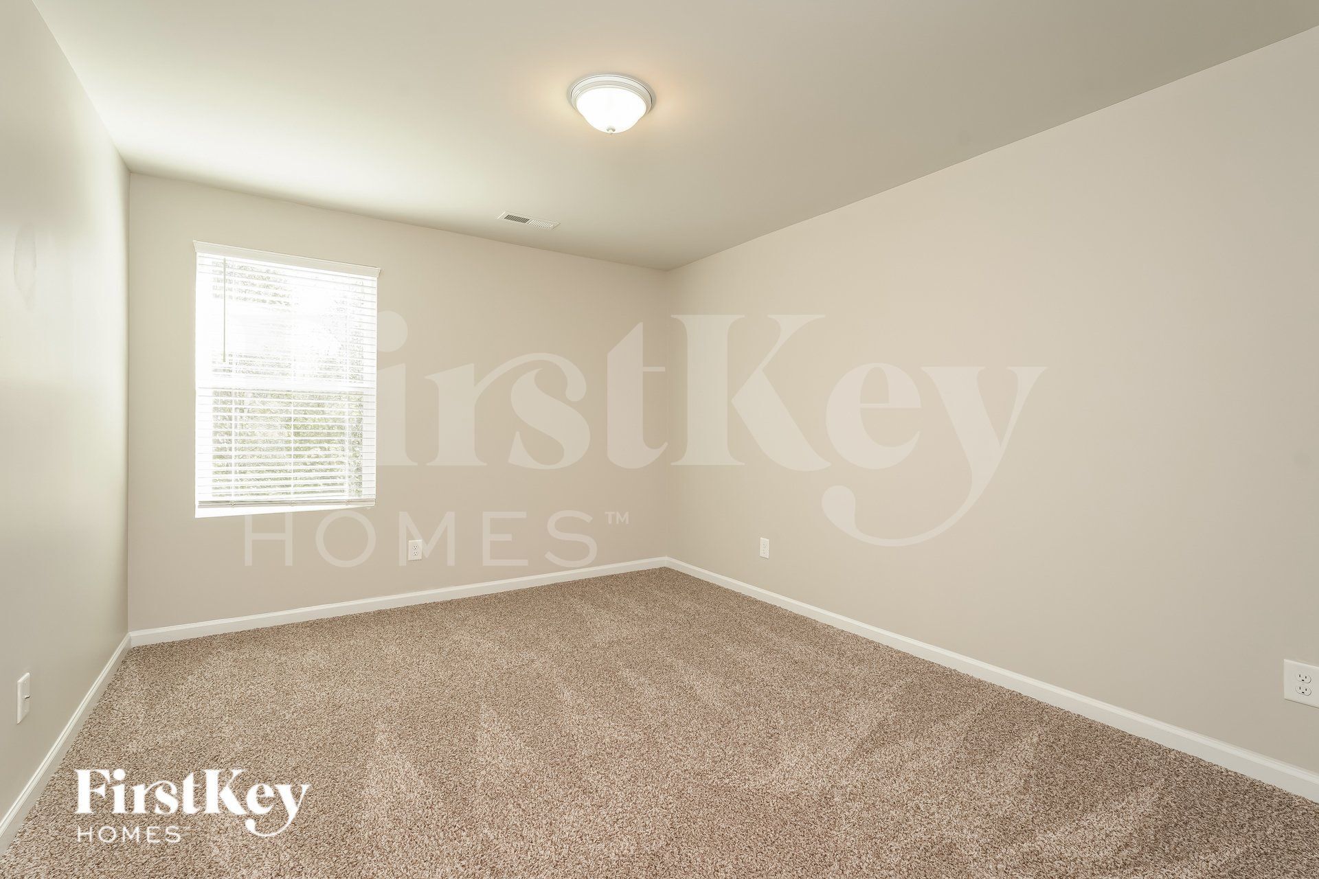 Building Photo - 3710 Streamside Dr