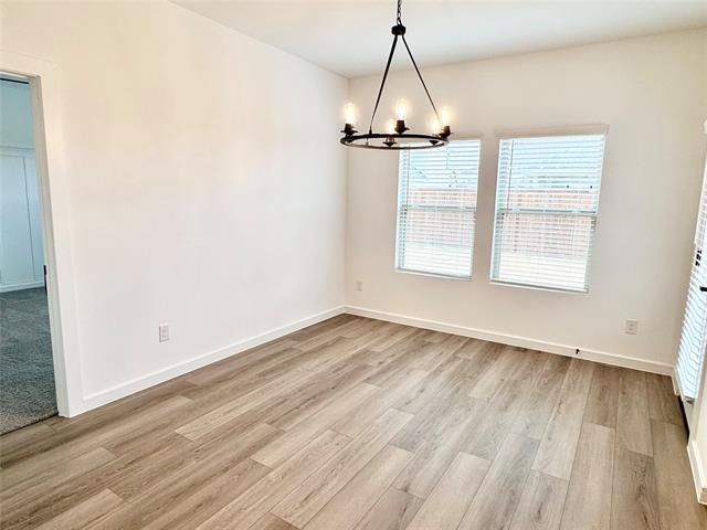 Building Photo - 535 Meadowlark Dr